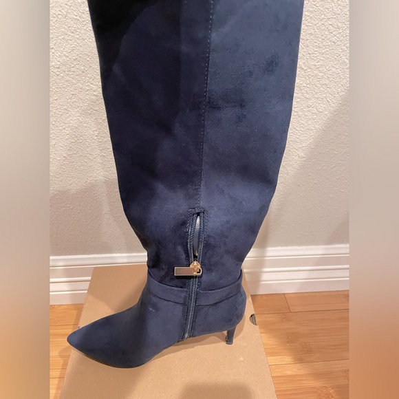 Blue suede knee high heeled boots - NWT - Picture 1 of 2